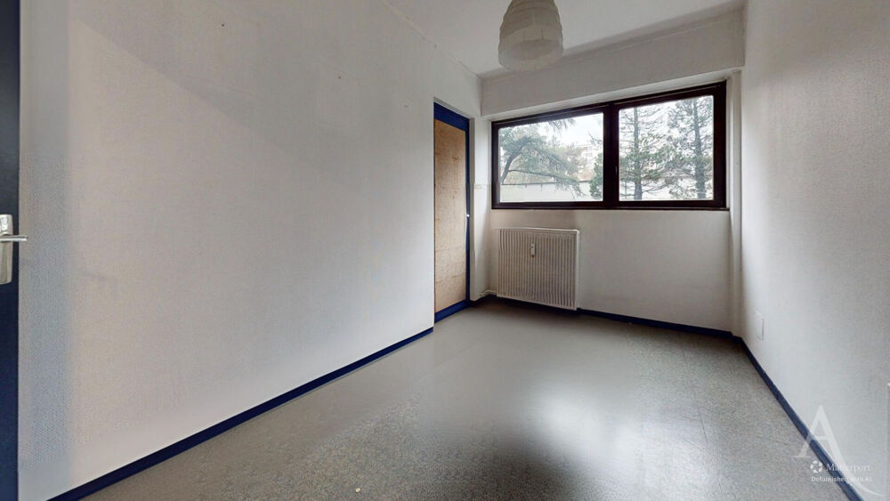 Appartement 5 pièces 94 m² · à Grenoble · 94 m² · 75 000 €