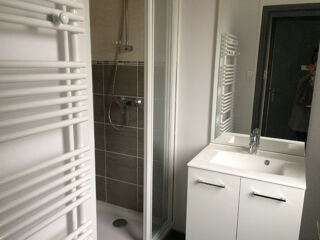  Appartement à louer 1 pièce 30 m²