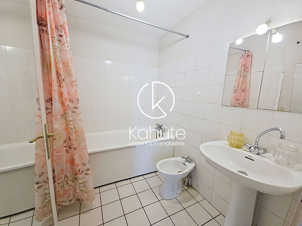 Vente Appartement Plein coeur Lyon 7 , T2 au calme et clair avec ascenseur Lyon 7
