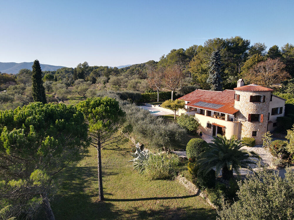 Vente Maison VILLA D'EXCEPTION  8 PIECES 267m DE BTI DANS UN SUPERBE PARC DE 4750M AVEC PISCINE Bagnols en foret
