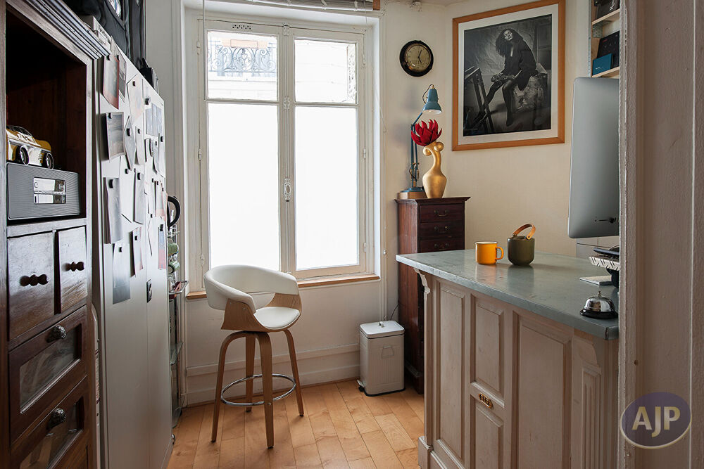 Vente Appartement Rez-de-cour - Studio comme un deux pièces Paris 16