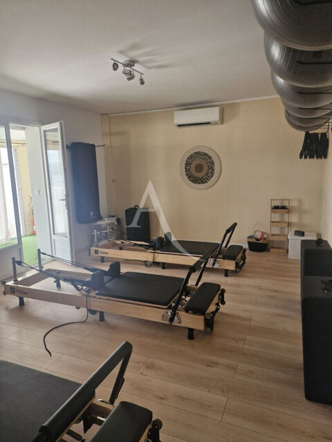 local Sollies Ville 70 m2 ZA 1er &eacute;tage 864 83000 Toulon