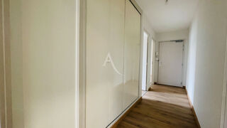  Appartement à louer 3 pièces 74 m²