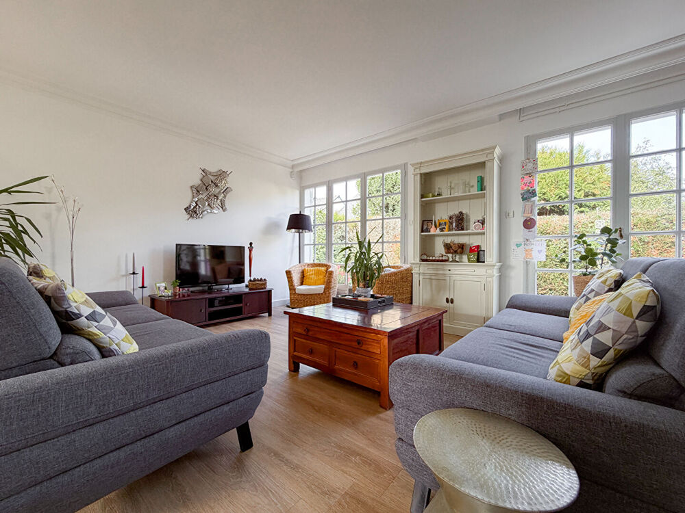 Vente Maison ANGERS  HUTREAU | Maison familiale avec vie de plain-pied, jardin et garage ! Angers