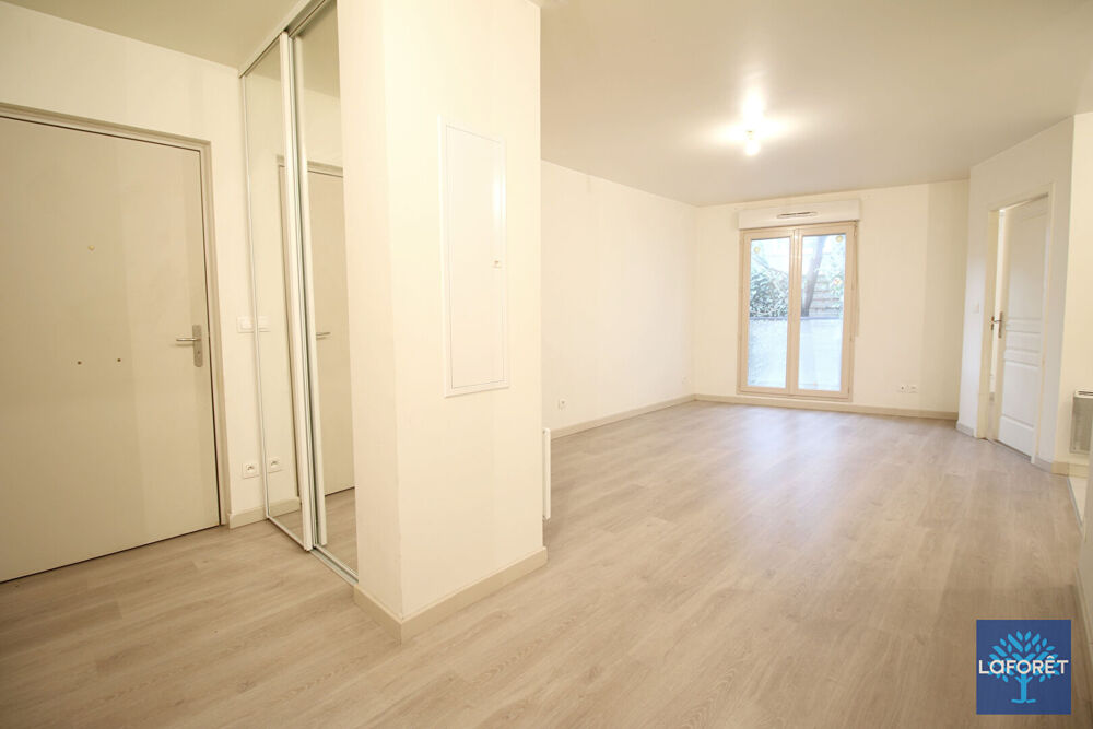 Location Appartement APPARTEMENT - 2 PIÉCES - PARKING - ETAMPES - 91150 Etampes