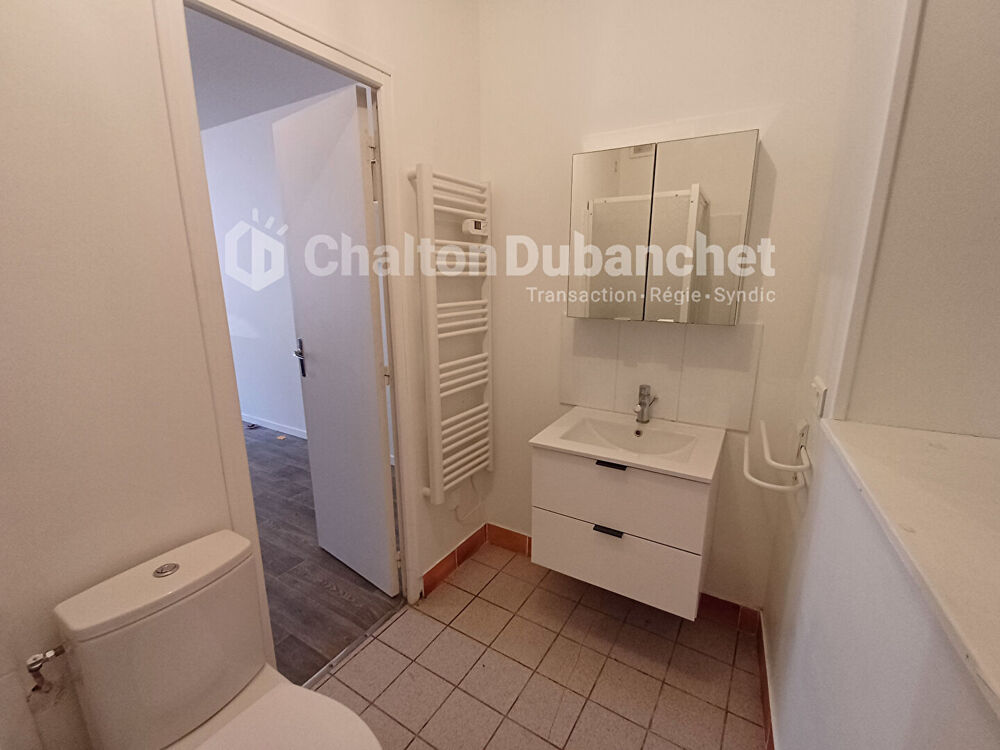 Location Appartement ROANNE, Appartement de 21 m SEMI-MEUBLE Roanne