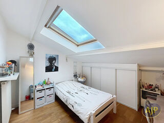  Appartement à louer 4 pièces 126 m²