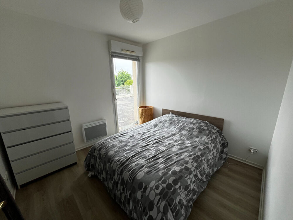 Location Appartement A louer - Appartement T3 avec terrasse, place de parking et garage - Sainte Gemmes sur Loire Sainte gemmes sur loire