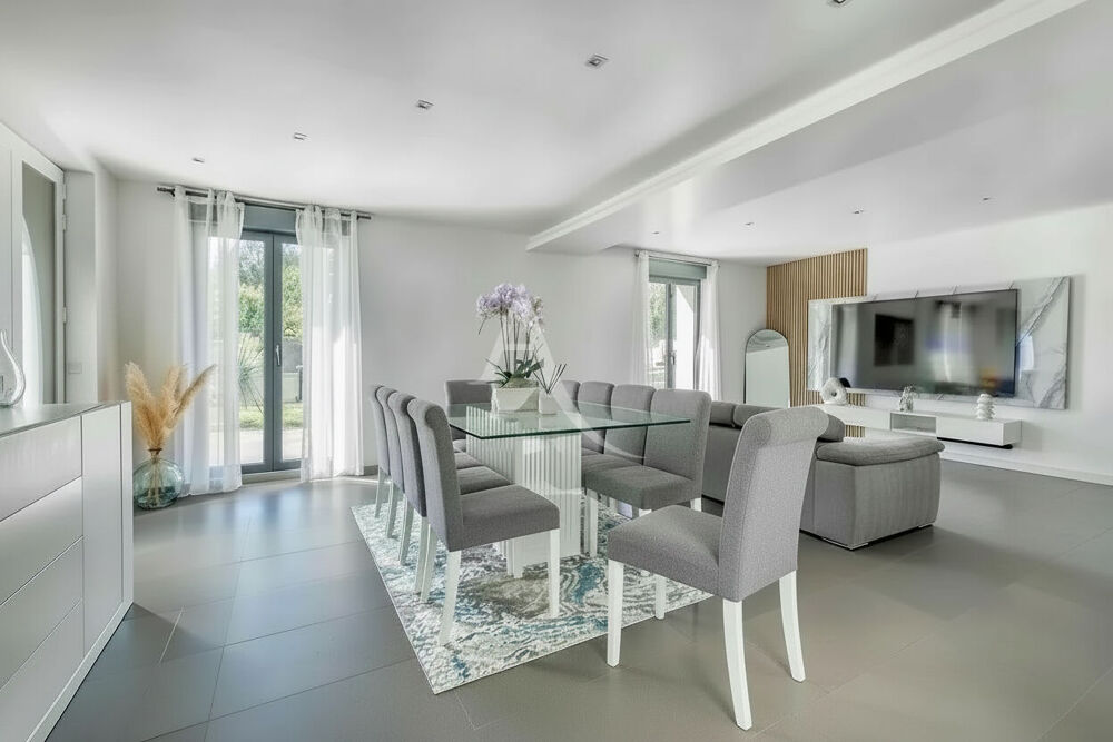 Maison Villeneuve Saint Denis 6 pièces 179 m2
