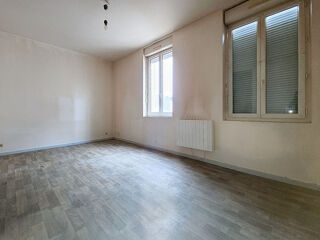  Immeuble à vendre 12 pièces 177 m²