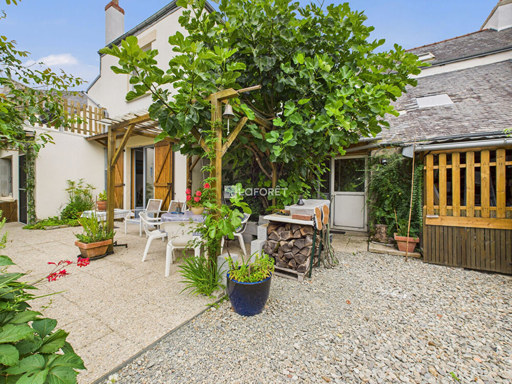 Maison Elliant 10 pièce(s) 265 m2