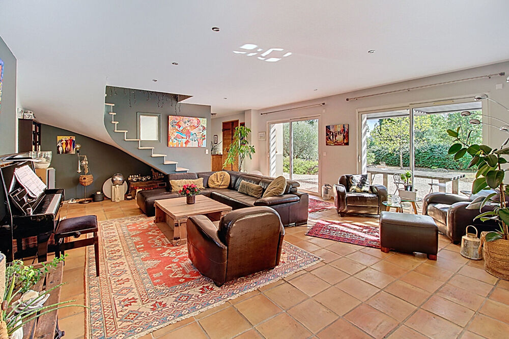 � vendre  Maison Figani�res (83830)