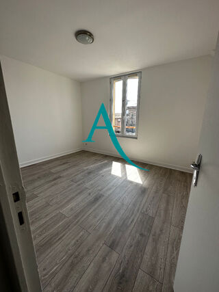  Appartement à louer 3 pièces 70 m²