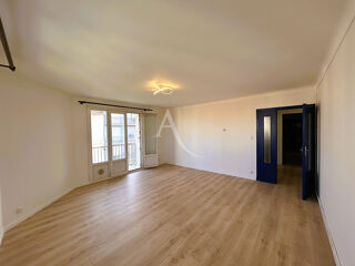  Appartement à louer 3 pièces 70 m²
