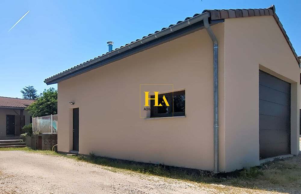 EXCLUSIVITÉ - BÉSAYES : Maison de plain-pied d'environ 113m² avec piscine et garage indépendant de 60 m² à fort potentiel