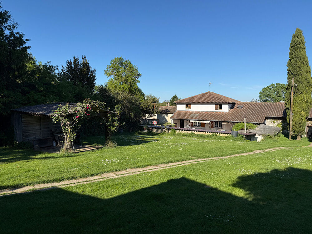 Maison 5 pièces 220 m² · à Saint Didier sur Chala... · 220 m² · 445 000 €