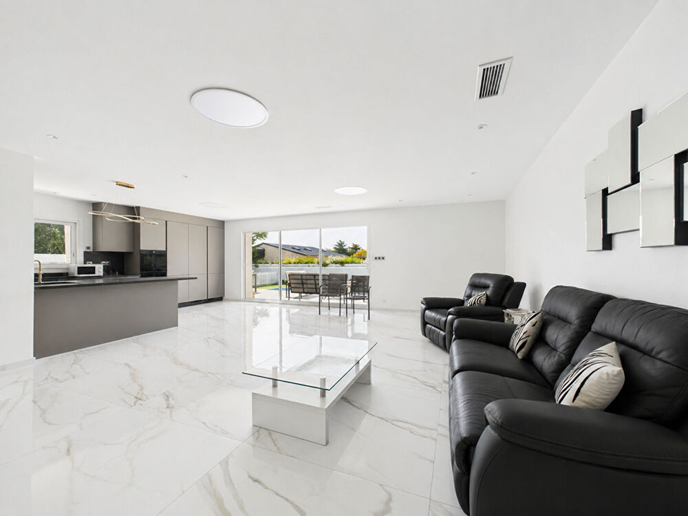 Vente Maison Valence Maison individuelle entièrement rénové avec piscine et appartement indépendant Valence