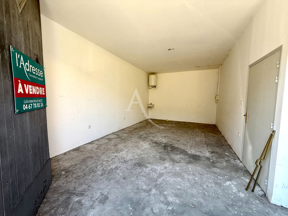   Mèze, local commercial 32.8 m2 Meze