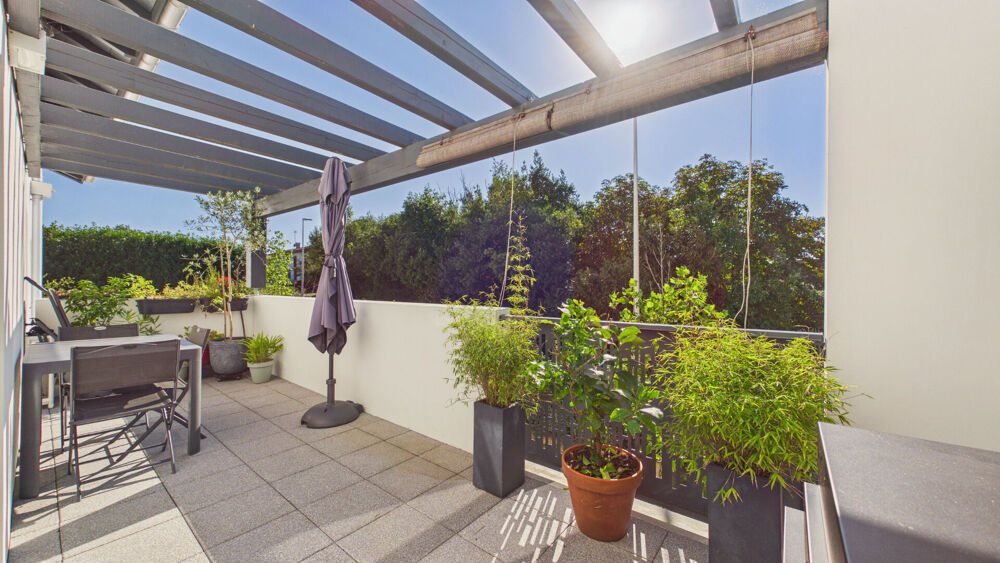 Appartement T3 récent avec terrasse et double stationnement (Boxable)