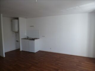  Appartement à louer 2 pièces 33 m²