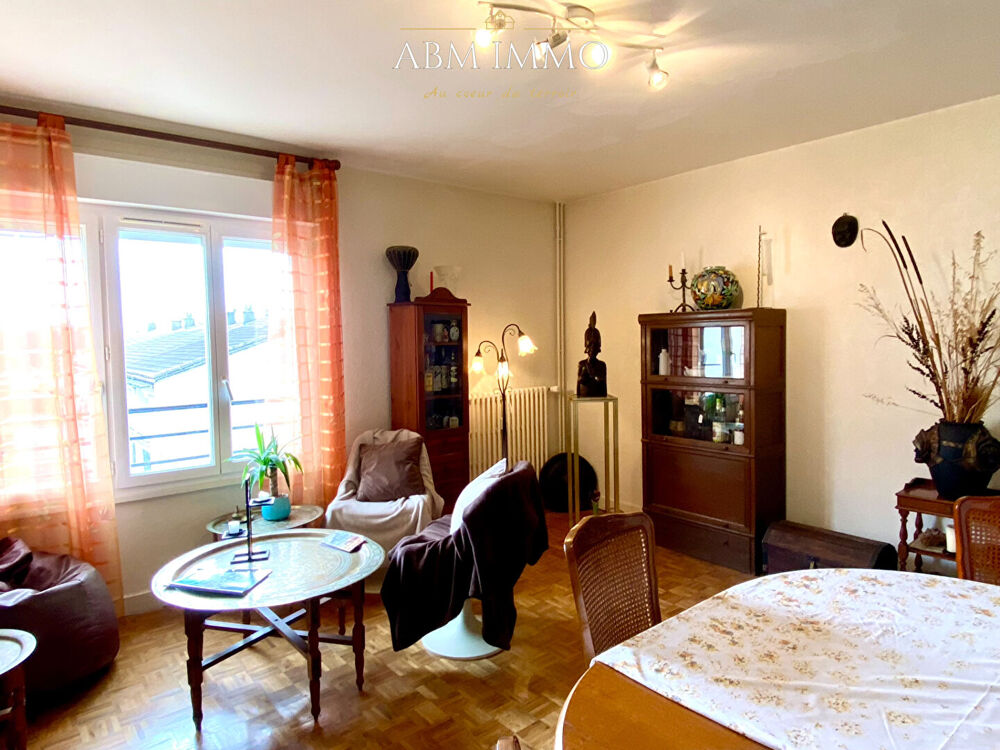 SPACIEUX T3 AVEC BALCON - SECTEUR RECHERCHE PROCHE CENTRE VILLE