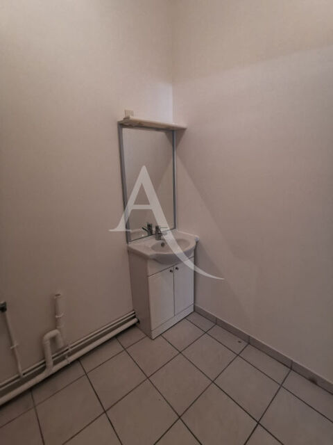  Appartement � louer 1 pi�ce 24 m� Drancy