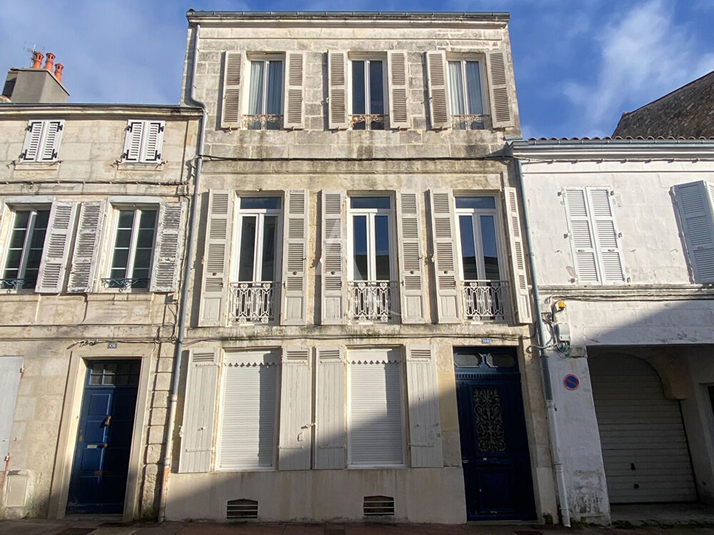 Maison 8 pièces 197 m² · à Rochefort · 197 m² · 355 300 €