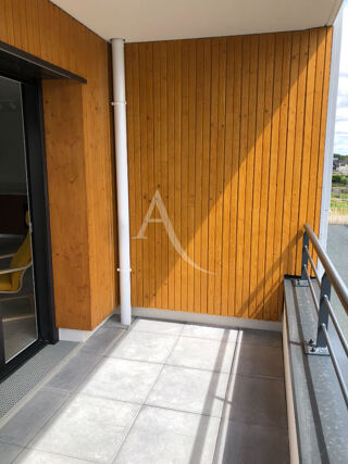  Appartement à louer 3 pièces 75 m²