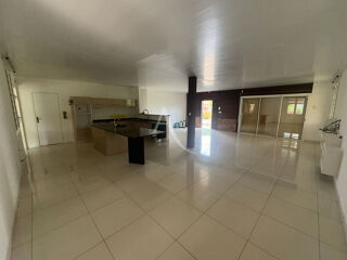  Maison � vendre 4 pi�ces 195 m�