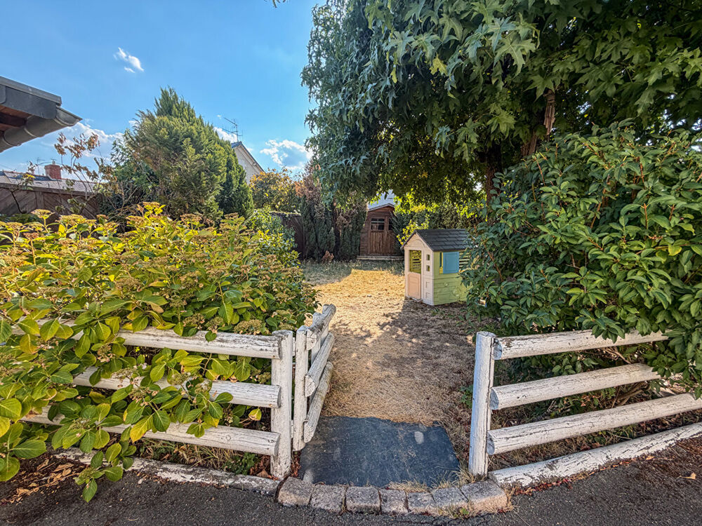 Vente Maison Maison ancienne de charme à vendre à Trélazé avec jardin et dépendance Trelaze