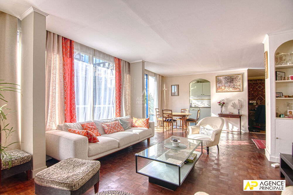 Vente Appartement Parris 16ème- rue de Civry -  Metro Exelmans Appartement 5 pièces 108.56 m² carrez situé au 4ème étage avec ascenseur et balcon Paris 16