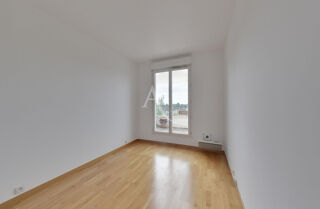  Appartement à louer 5 pièces 1 m²