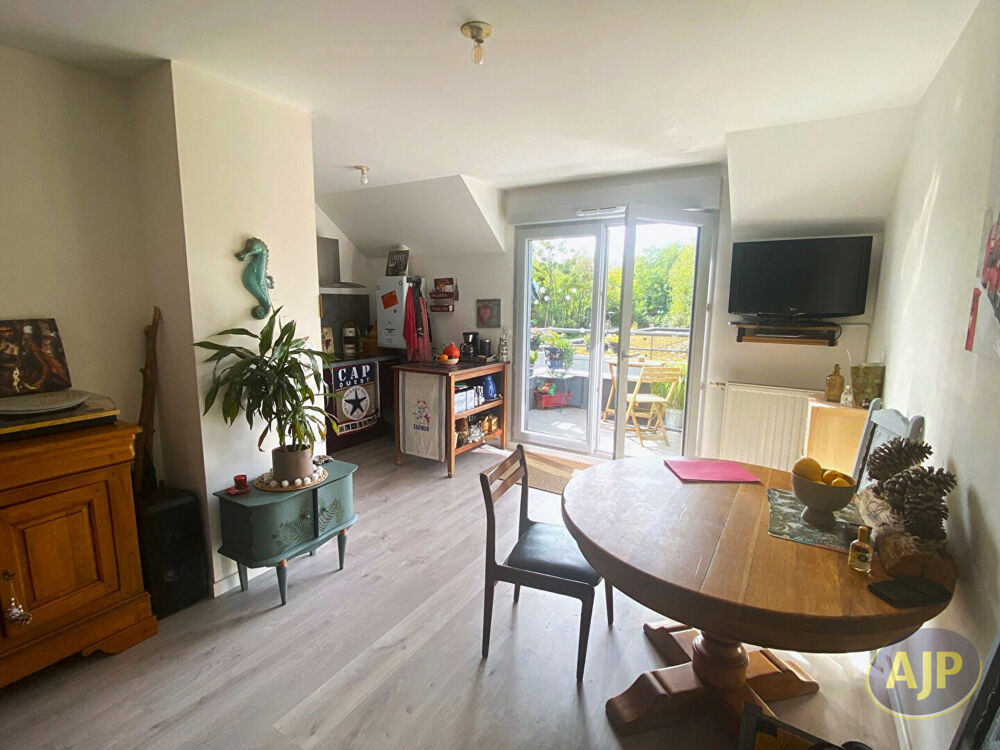 T3 récent avec balcon et parking