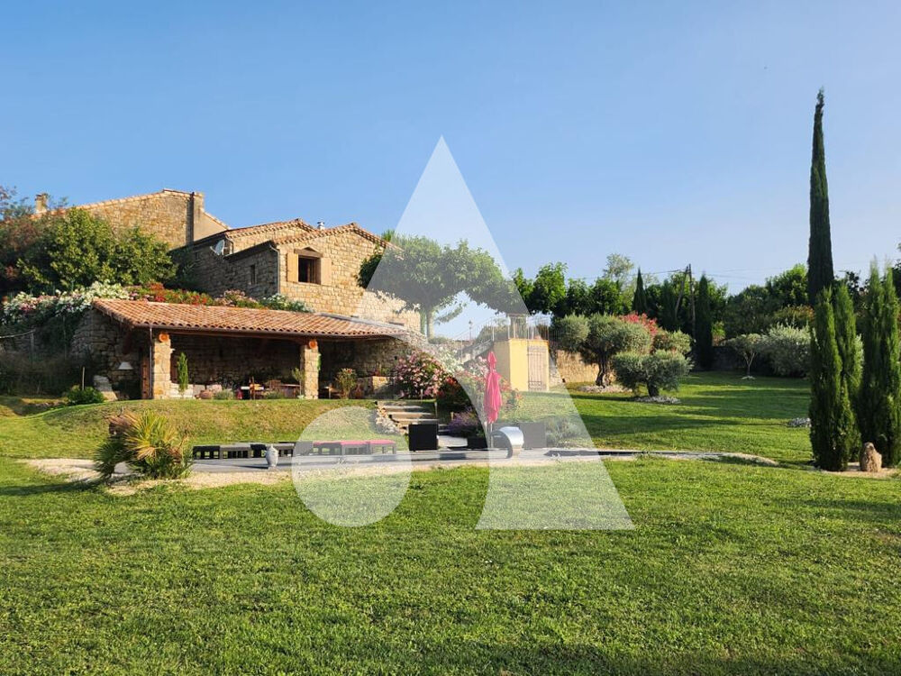 Maison en pierre avec piscine à vendre à Tauriers ? Proche Largentière
