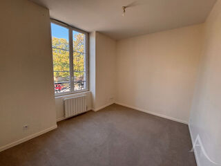  Appartement à louer 3 pièces 75 m²