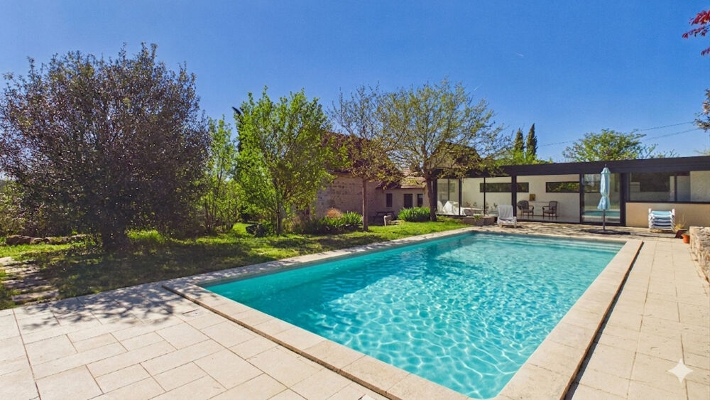 Maison de charme 6 pièces avec piscine, hameau paisible