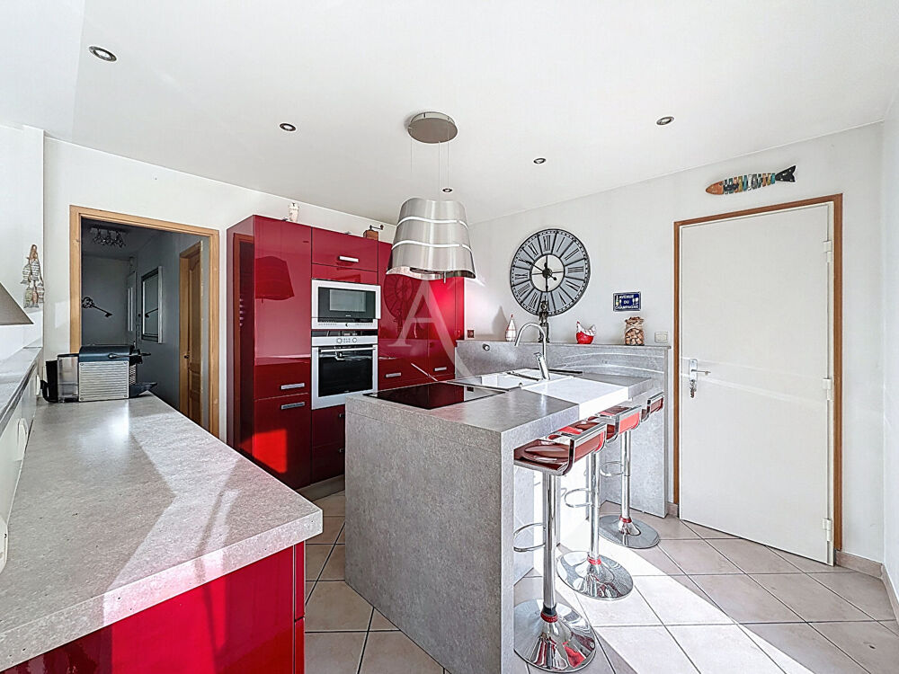 Vente Maison Maison centre ville de Meaux - 3 chambres et 1 bureau - grande pièce de vie - jardin de 575 m2 - garage et possibilité de statio Meaux