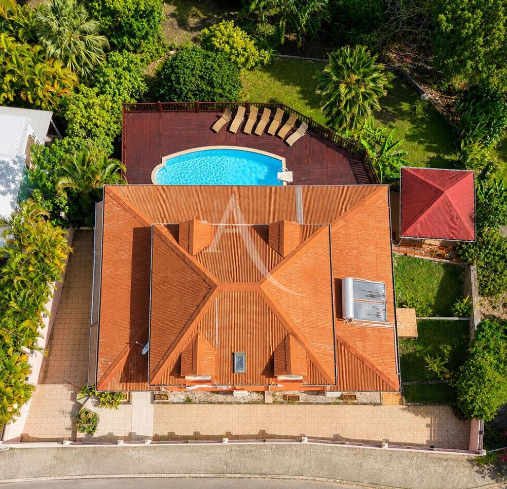 Vente Maison Villa vue mer avec piscine à Sainte-Anne Sainte anne