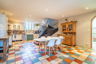  Maison à vendre 12 pièces 334 m²
