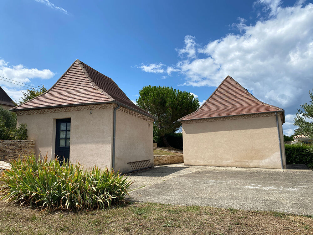 ENSEMBLE DE DEUX MAISONS sur 4275m²