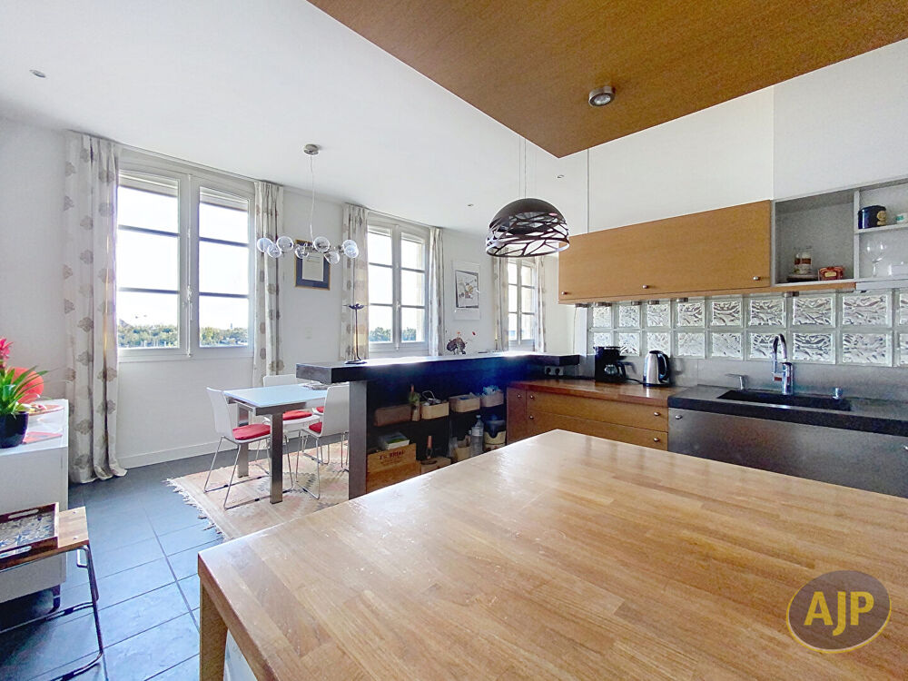 Vente Appartement T4 vue Garonne - Ascenseur - Parking Bordeaux