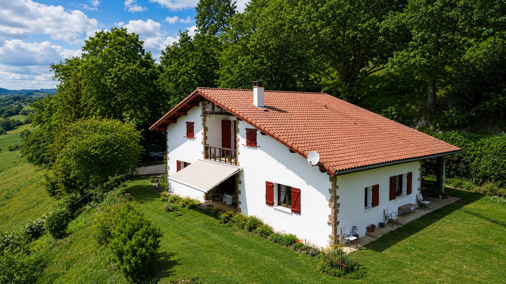 Maison basque 178 m² avec terrain de 15 000 m² - Ayherre