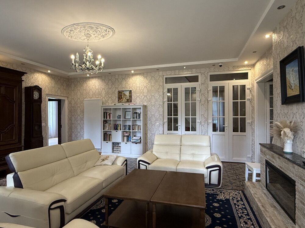 Vente Villa Grande et belle maison bourgeoise entièrement rénovée avec piscine et jardin clôturé Castelnau d'auzan