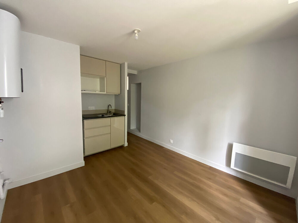 Location Appartement Appartement Caen 1 pièce(s) 14.50 m² - 150 AVENUE HENRY CHERON Caen