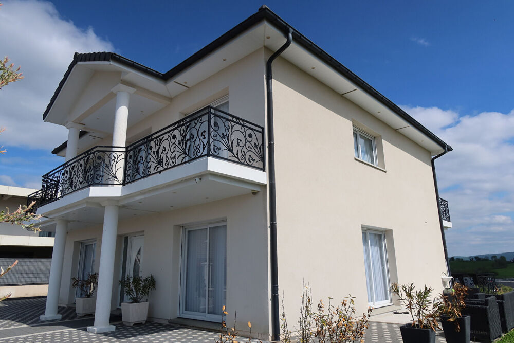 Vente Maison Maison d'architecte Besancon 7 pièce(s) 185 m2 Chemaudin