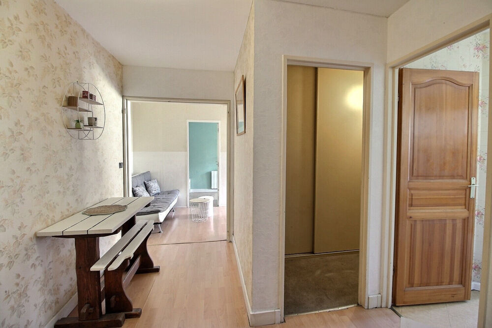 Vente Appartement Appartement 5 pièces à vendre au centre-ville de Massy - cave, balcon Massy