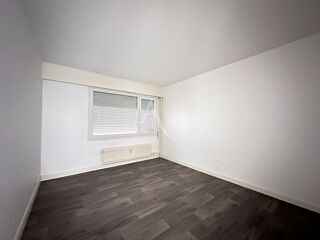  Appartement à louer 3 pièces 74 m²