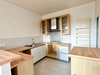  Appartement à louer 5 pièces 110 m²