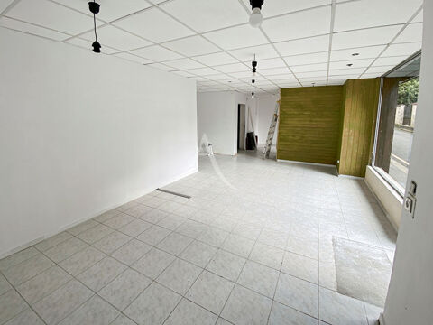 VENTE Mur Local commercial VAUREAL VILLAGE 62 m². 138001 95490 Vaureal