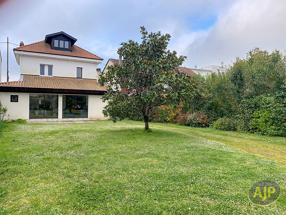 Vente Maison Maison Bordeaux 5 pièces 170 m2 Bordeaux
